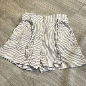 Banana Republic High Waisted Striped Shorts w Belt Sz 2